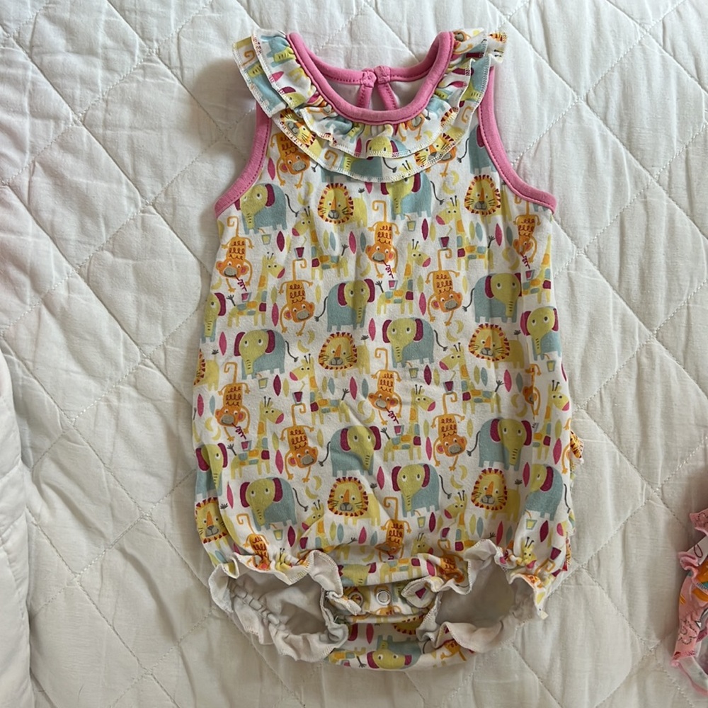 Zutano Ruffle Onesies Bundle - Picture 2 of 12